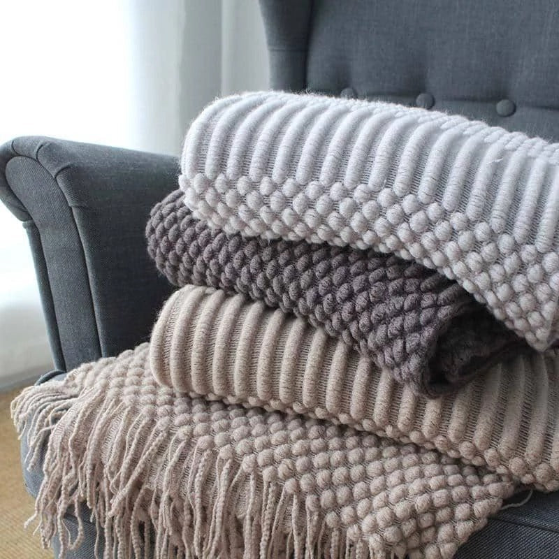 Textured Polyester Throw Blanket - 127 × 170 cm