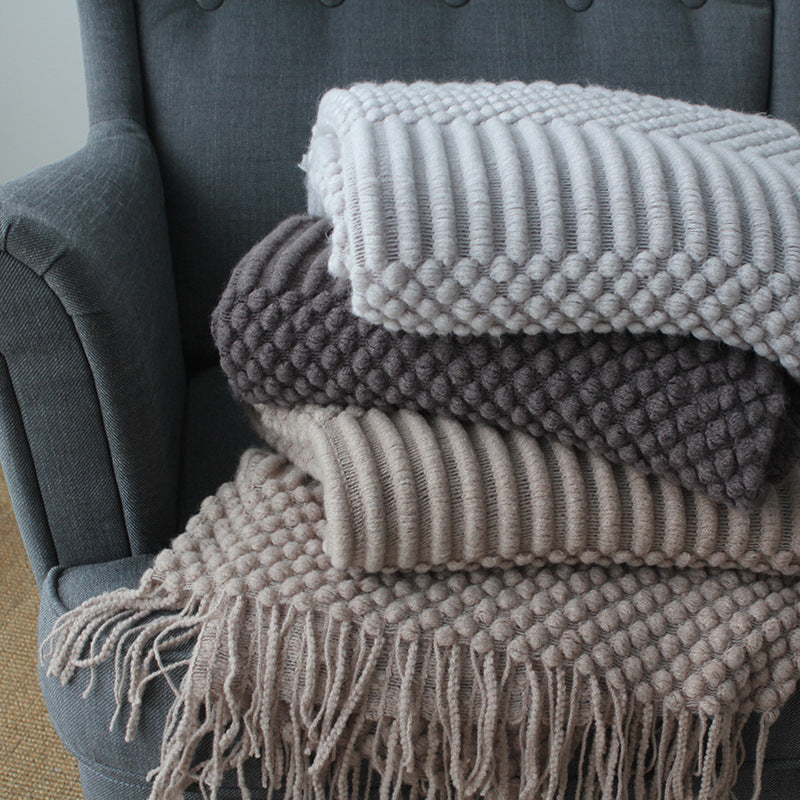 Textured Polyester Throw Blanket - 127 × 170 cm