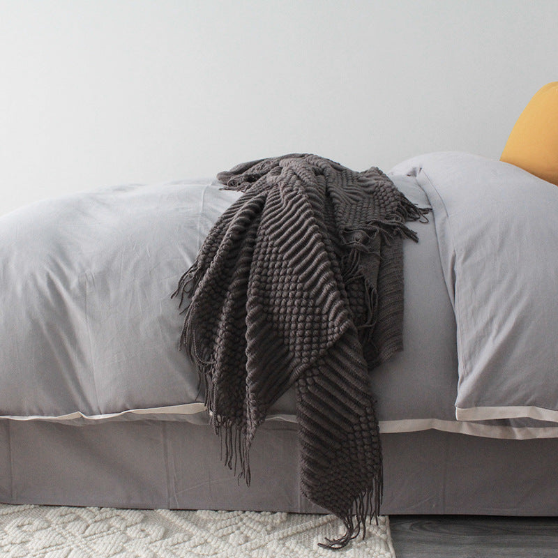 Textured Polyester Throw Blanket - 127 × 170 cm