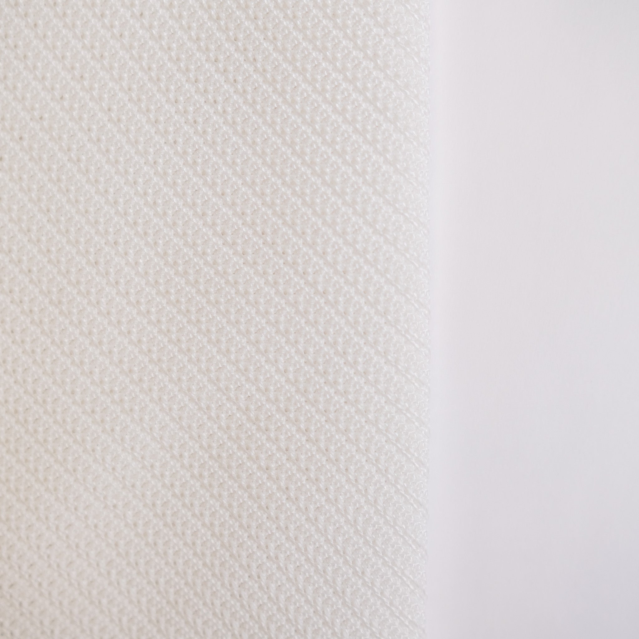 Close-Knit Baffle Golf Simulator Impact Screen