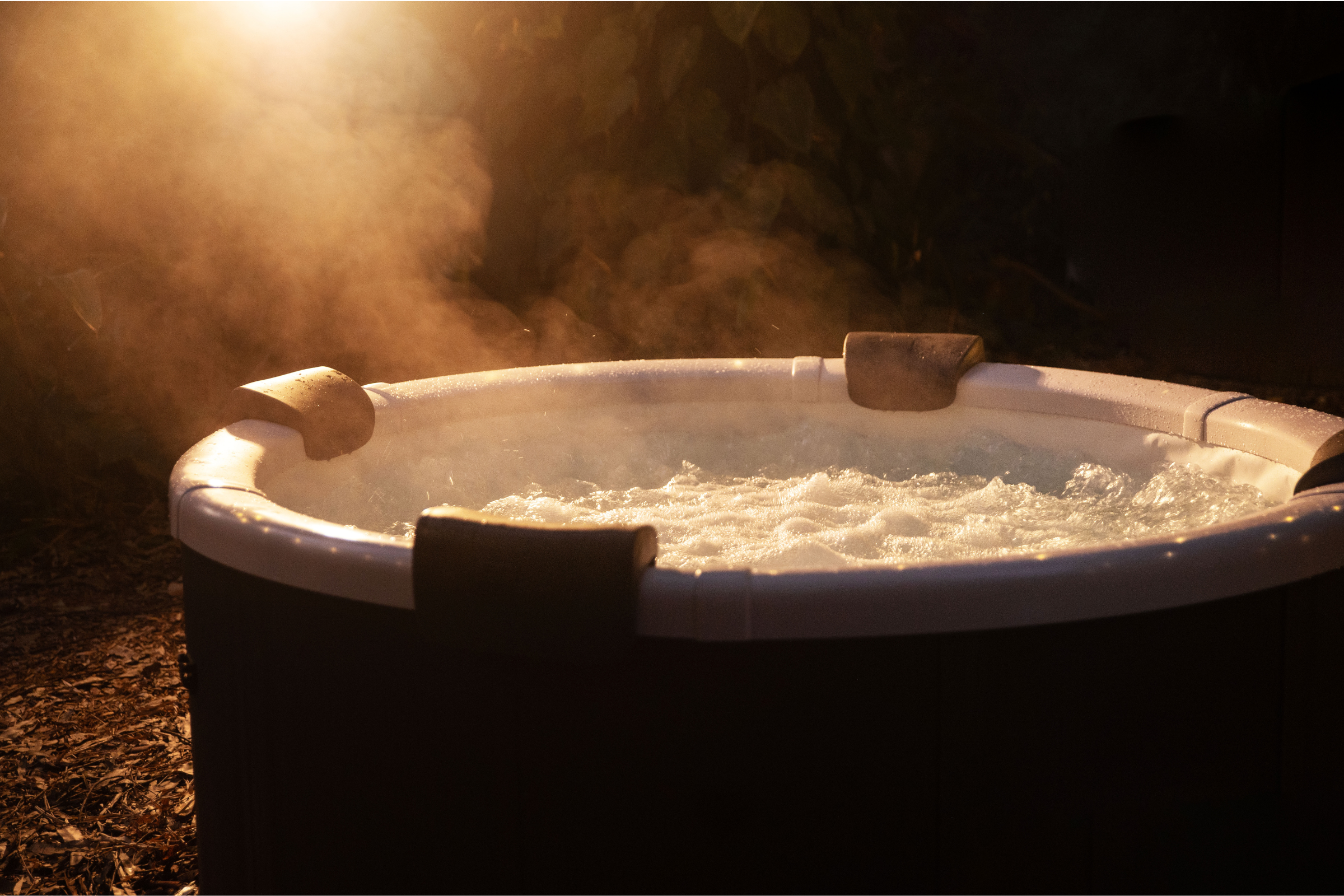 MSpa Denver Frame Series Rigid Hot Tub | Up to 6 Person
