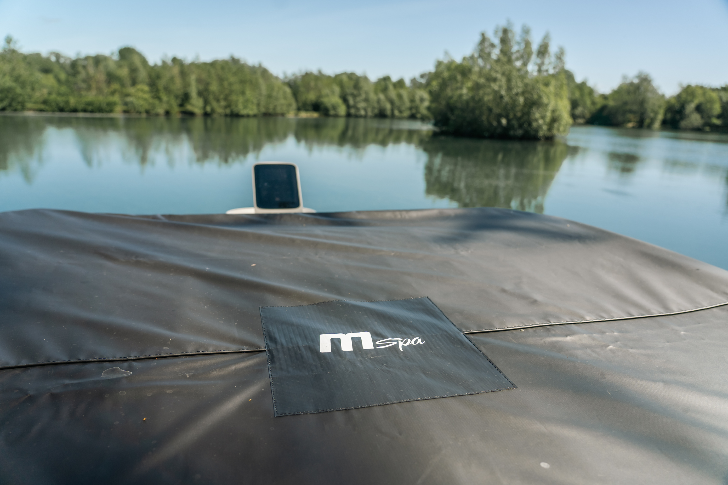 MSpa Oslo Frame Series Rigid Hot Tub | Light Up | Up to 6 Person