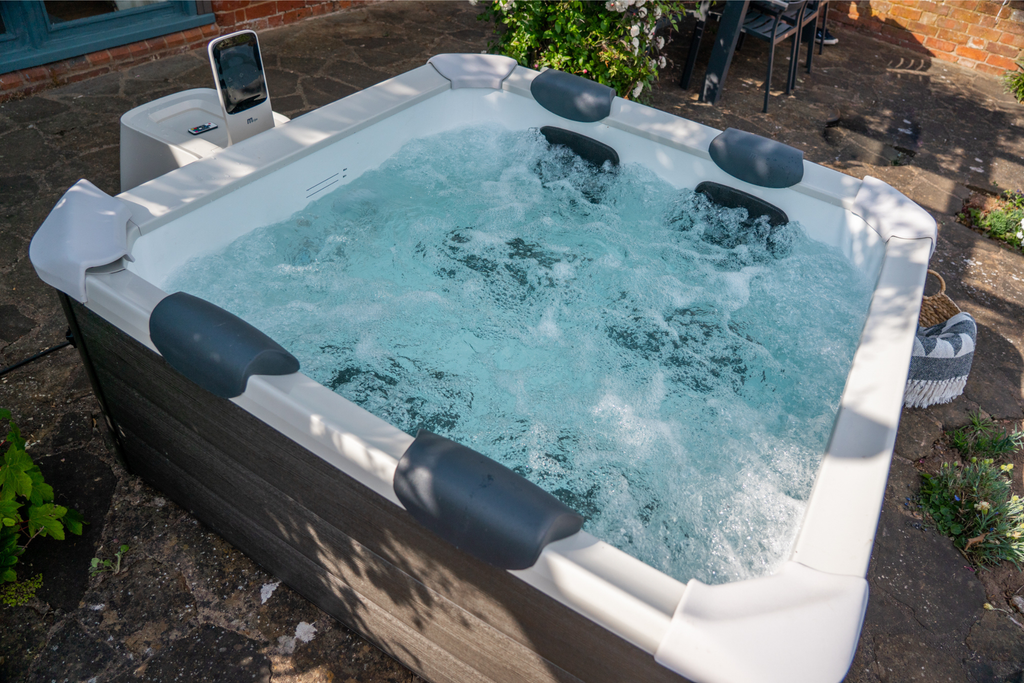 MSpa Oslo Frame Series Rigid Hot Tub | Light Up | Up to 6 Person