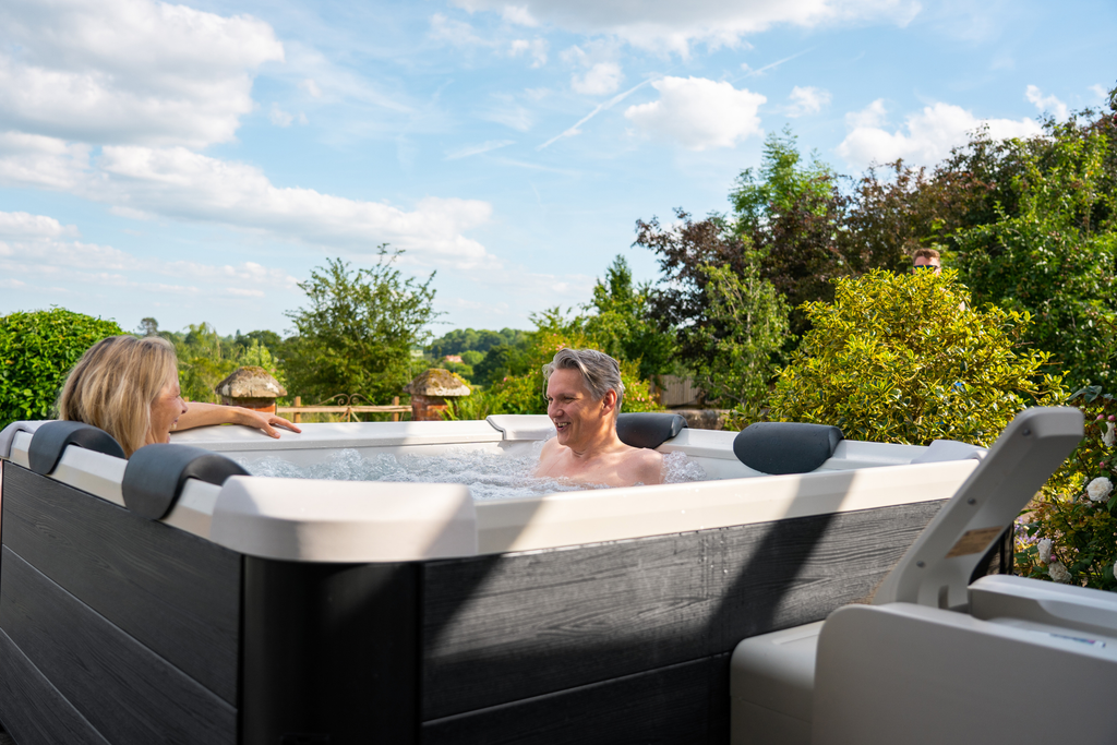 MSpa Oslo Frame Series Rigid Hot Tub | Light Up | Up to 6 Person