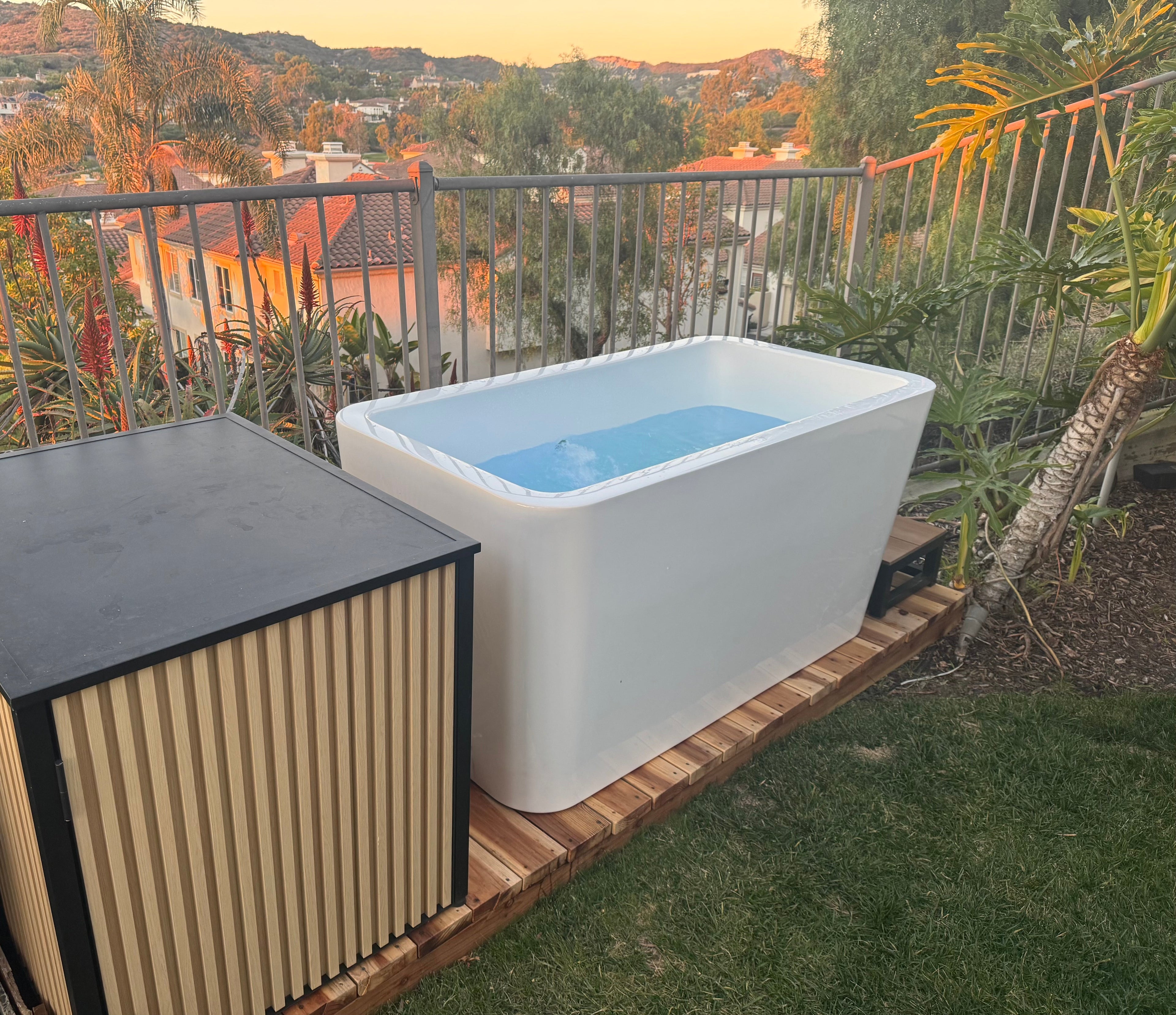 X Tub Acrylic Cold Plunge + LUX High Performance Chiller & Filtration System